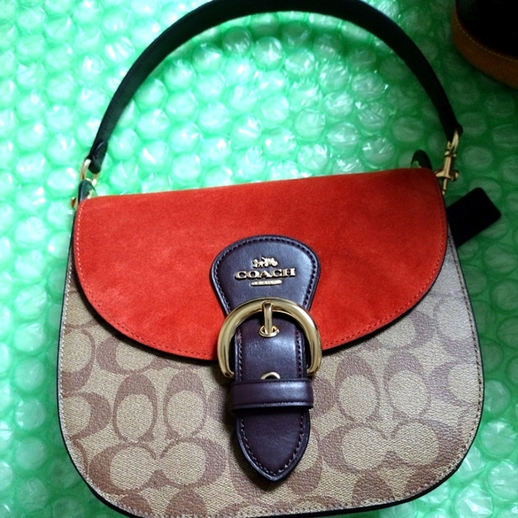 Coach Handbags - Kleo Signature Canvas Shoulder Crossbody Bag 👜